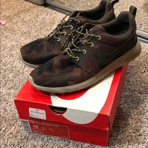 Camo Nike Roshe Runs - 10